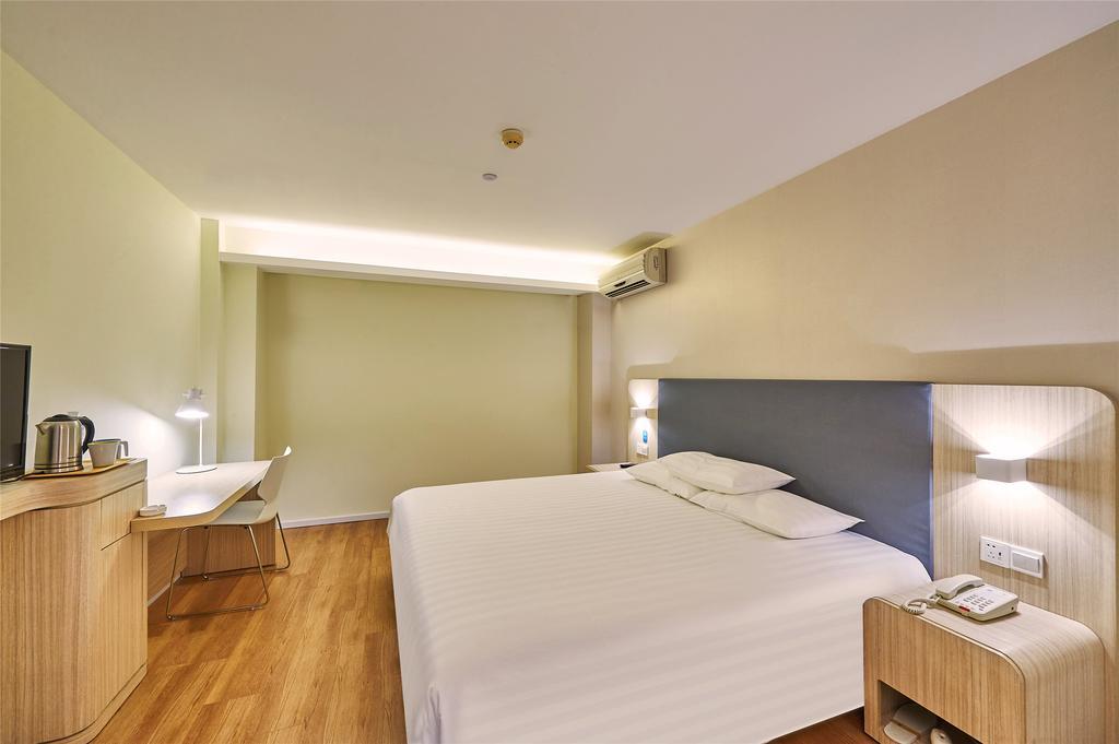 Hanting Hotel Shanghai Tangqiao Subway Station Exterior photo