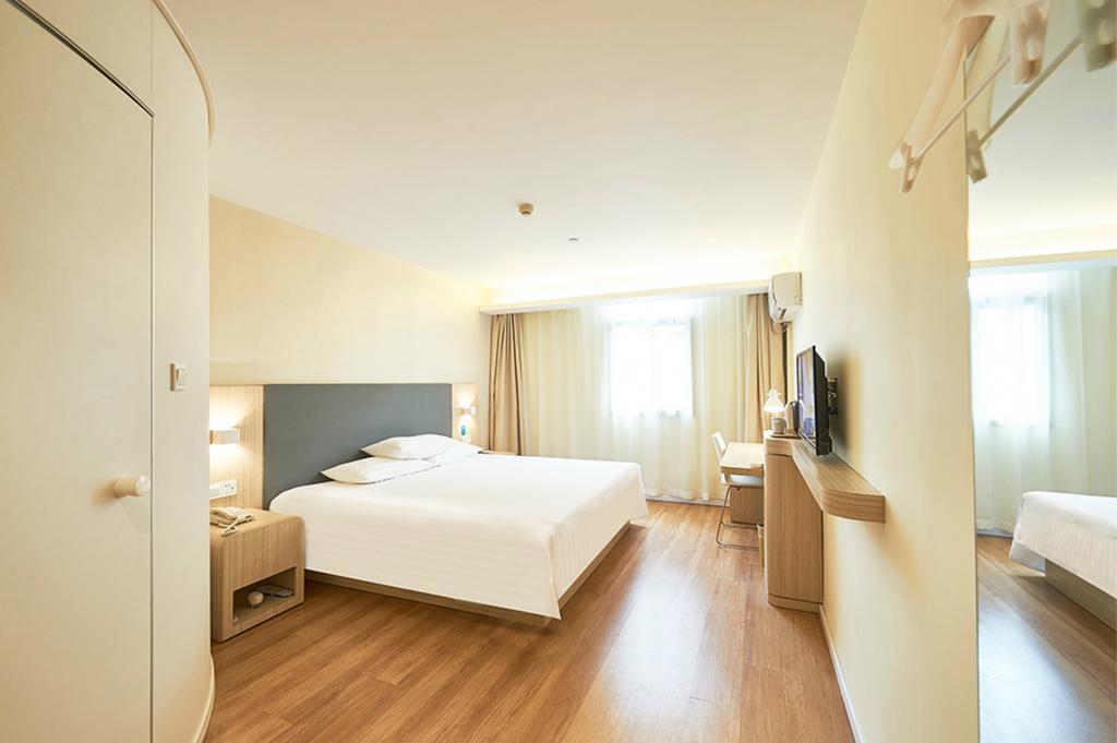 Hanting Hotel Shanghai Tangqiao Subway Station Exterior photo